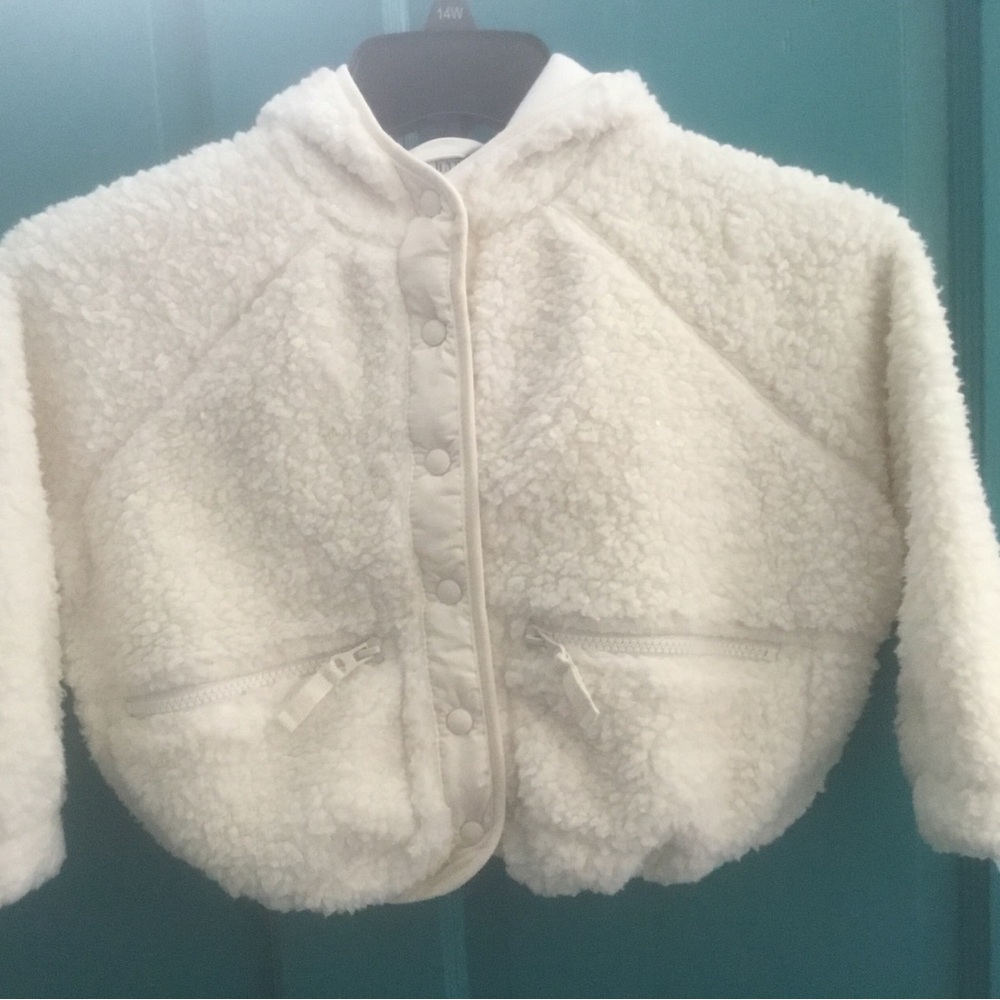 GAP Cream Teddy Fleece Hooded Lined Jacket for Kids. Size XS 4-5